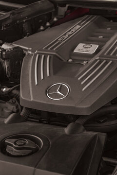 Mercedes-Benz AMG SLS engine bay view