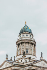 Fototapeta na wymiar Berlin - la catedral Francesa