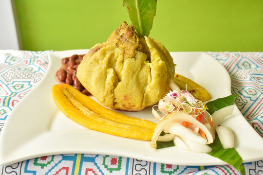 juane de gallina traditional peruvian food