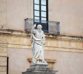 Duomo of Syracuse in Ortigia, with statues