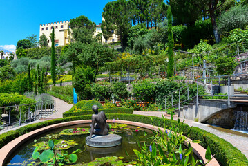 Gärten von Schloss Trauttmansdorff in Meran, Südtirol (Italien) - obrazy, fototapety, plakaty