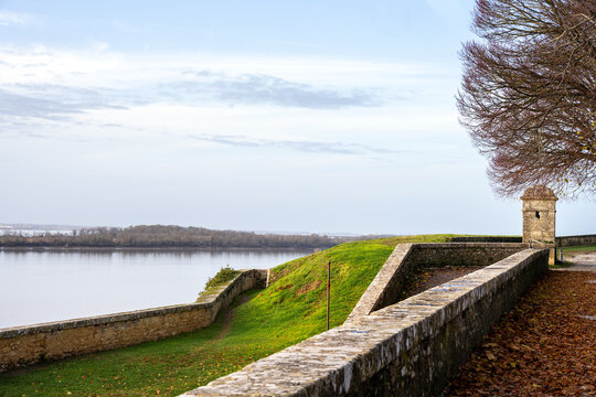 View of Ile Nouvelle in the Gironde estuary from the Citadelle de Blaye in autumn, Nouvelle-Aquitaine, France