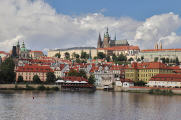 Obraz premium PANORAMA OF THE CITY OF PRAGUE IN THE CZECH REPUBLIC