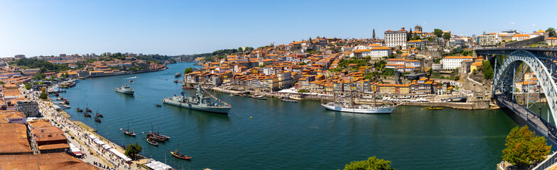 Fototapeta na wymiar panorama Porto, Portugal
