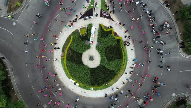 cenital drone shot at marathon de la ciudad de mexico in Polanco