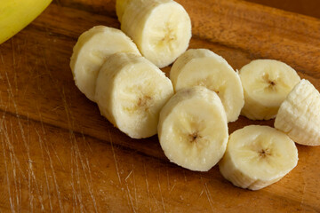 カットしたバナナ