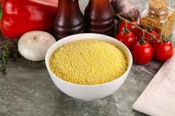 Raw dry wheat couscous grain