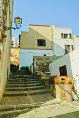 Il borgo medievale di Castel Sardo affacciato sullo spettacolare mare della Sardegna. Sardegna,...