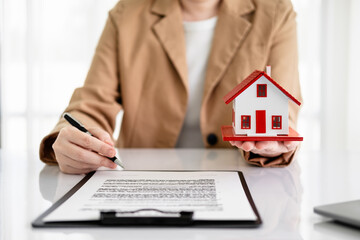 Real estate agents offer home equity loans to their customers to decide to insure their rental homes and land. home mortgage ideas and home refinancing