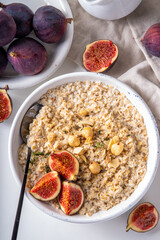 Breakfast figs oatmeal