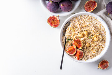Breakfast figs oatmeal