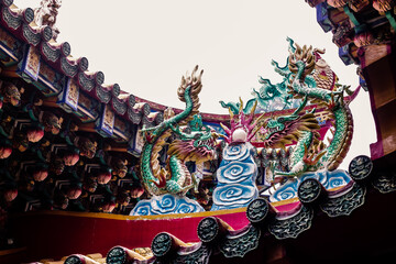 chinese dragon statue