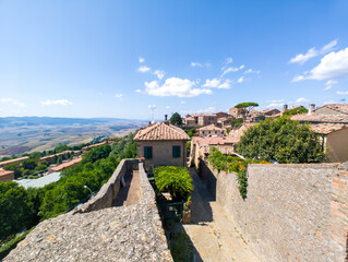 Fototapeta na wymiar Tuscany, Volterra town skyline, church and panorama view.