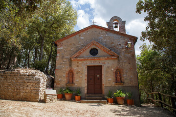 little chapel in tuscany near san vivaldo Santuario della pietrina - obrazy, fototapety, plakaty