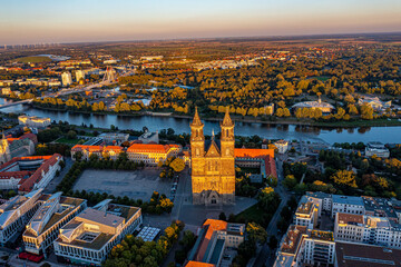 Fototapeta na wymiar Magdeburg in Sachsen Anhalt aus der Luft | Luftbilder von Magdeburg 