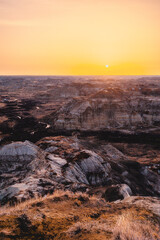恐竜の街 (カナダ - アルバータ - 恐竜州立公園)