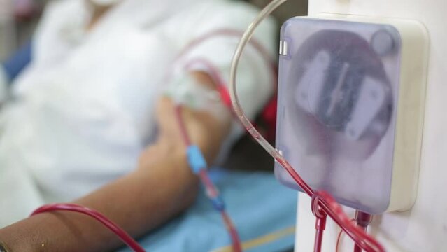  Yemenis in a dialysis hospital in Taiz, Yemen