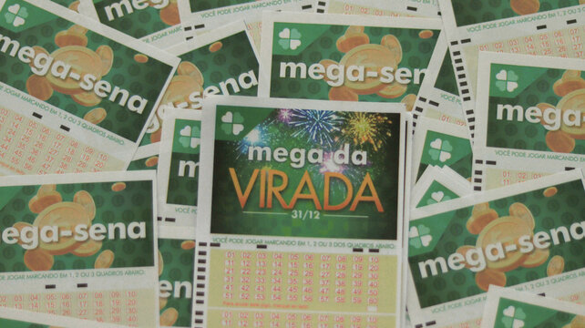 Loteria brasileira mega sena da virada. Foto feita em S&atilde;o Paulo, SP, Brasil em 10 de Novembro de 2023