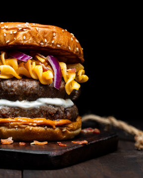 Hamburger with macaroni and cheese