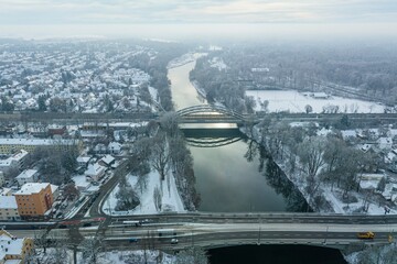 Winterlicher Dezembertag am Lech in Augsburg - Blick nach Süden zum Hochablass