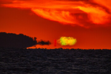 周防灘_本山岬沖_日の出の瞬間3_20231013