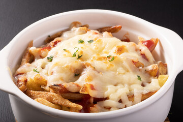 フライドポテトのチーズ焼き