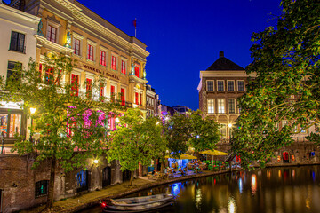 Fototapeta na wymiar city of Utrecht in the evening