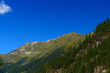 Fototapeta na wymiar Bergwelt Nationalpark Hohe Tauern
