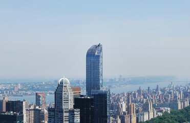 Obraz premium Beautiful view of the skyline of Manhattan from the Top of the Rock Observation Deck at the Rockefeller Center in New York City, New York, USA