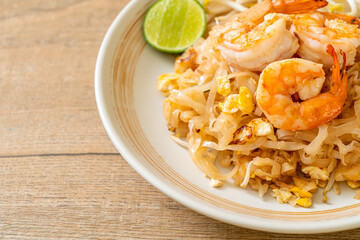 stir-fried noodles with shrimp and sprouts or Pad Thai