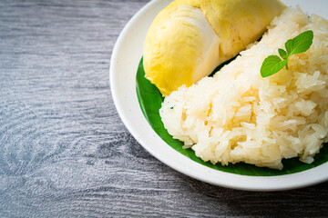 Durian sticky rice on plate