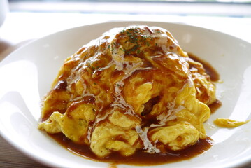 沖縄　食事　オムライス