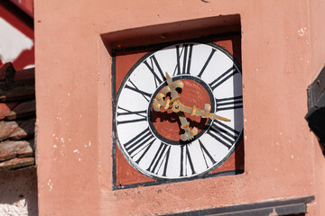 Uhr am Kurparkschlösschen in Herrsching am Ammersee