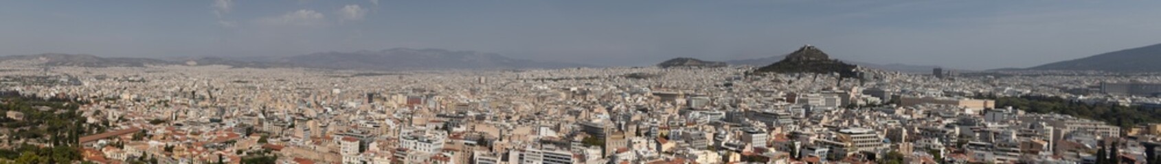 Fototapeta na wymiar Panoramic view of the city of Athens from the Acropolis