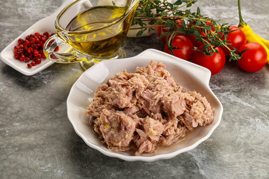 Canned tuna fillet for salad