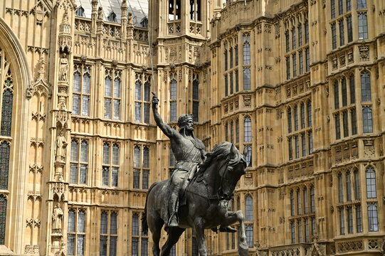 Richard Coeur de Lion equestrian statue  in London
