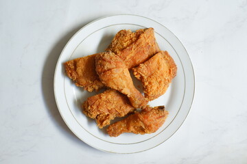 Top view of crispy fried chicken 