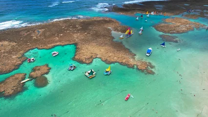 Wandcirkels tuinposter Barcos nas Piscinas naturais, da praia de porto de galinhas em Pernambuco, nordeste do Brasil © Zuza Rodrigues