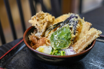 野菜天のせぶっかけ讃岐うどん