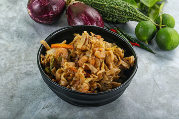 Pad thai - noodle with egg and prawn