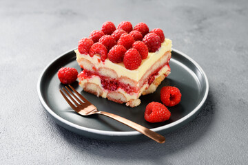 Summer tiramisu dessert with fresh raspberry and mascarpone cheese.	 - 662172278