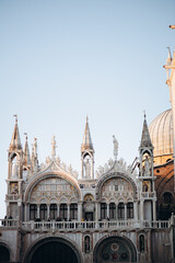 old architecture, panoramic shots, good lighting, narrow canals, Venice Italy
