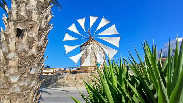 Windm&uuml;hle auf Kos &ndash; Historisches Wahrzeichen und malerische Landschaft