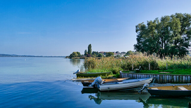 Fischerboote am Ufer der Insel Reichenau