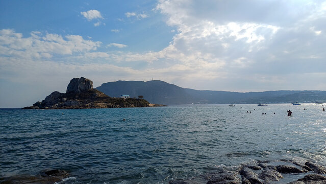 Strand von Agios Stefanos auf Kos &ndash; Paradiesischer Strand mit kristallklarem Wasser