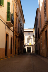 Fototapeta na wymiar Straße Gasse Streetart Mallorca Spanien