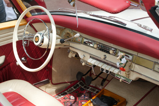 Borgward Isabella convertible 1960 Inside 
