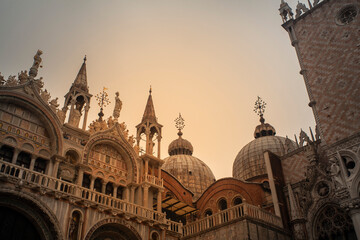 Basílica de San Marcos. Vista de la Basílica de San Marcos y de la Plaza de San Marco en Venecia,...