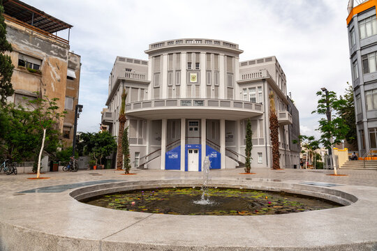  Exterior view of the Beit Ha'Ir museum, the old city hall building of Tel Aviv, Israel