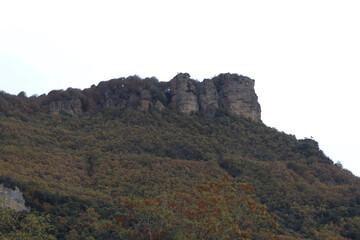 Fototapeta na wymiar Vista de una montaña de Bizkaia